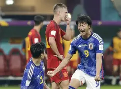 包含德国战胜摩尔多瓦,继续排名小组第一脚踏实地的词条 包含德国战胜摩尔多瓦,继续排名小组第一脚踏实地的词条